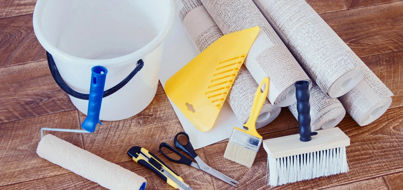 Verschiedene Werkzeuge für die Reparatur- und Rollen Tapete - Verschiedene Werkzeuge für die Reparatur- und Rollen Tapete