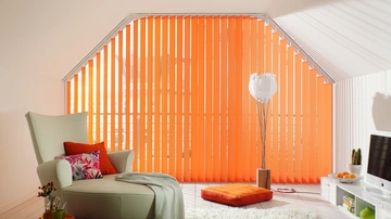 Lamellenanlage Sonnenschutz innen in Trapezform, Sonderfom