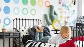 kaschierend - Wandsticker zur Gestaltung der Wand mit Motiven und zur Kaschierung von kleinen Defekten.