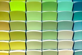 Farbtonkarten - Grüne Farbe Einsätze in einem store - Stock-Fotografie