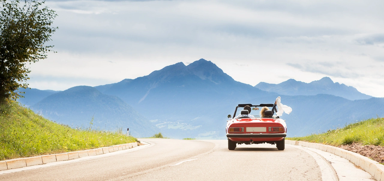 Urlaubs-Service - Urlaubsservice wir renovieren während Sie im Urlaub sind. Mit dem Cabrio durch die Berge.